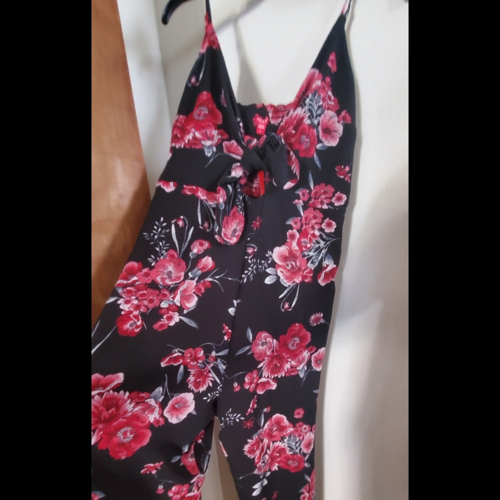 GUESS.. NEW Sweet V-Neck Women Jumpsuit